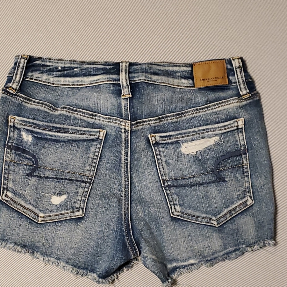 Shorts - Picture 3 of 4
